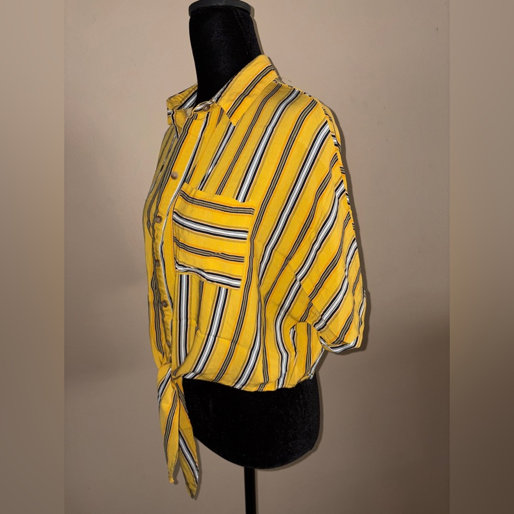 Polly & Esther Yellow and Gray Striped Crop Top - Picture 4 of 6